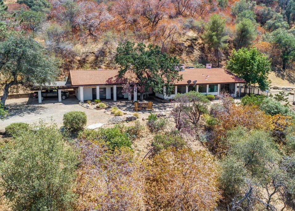 Scenic Spanish Rancho - Breathtaking Views Три-Риверс Экстерьер фото